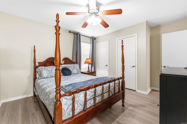 15 Oak Forest Place, Maumelle, AR 72113