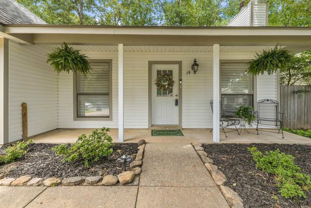 15 Oak Forest Place, Maumelle, AR 72113