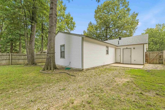 15 Oak Forest Place, Maumelle, AR 72113