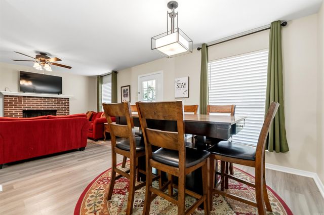 15 Oak Forest Place, Maumelle, AR 72113
