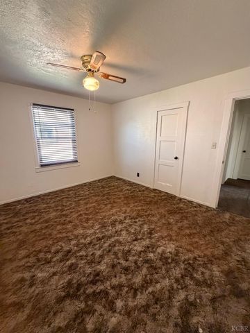 10670 Jackson Street, Armona, CA 93202