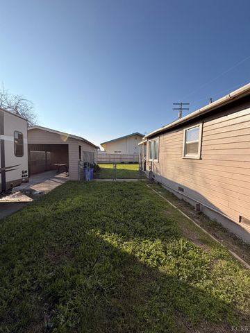 10670 Jackson Street, Armona, CA 93202