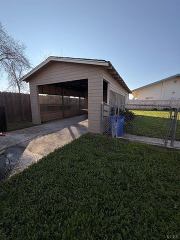 10670 Jackson Street, Armona, CA 93202