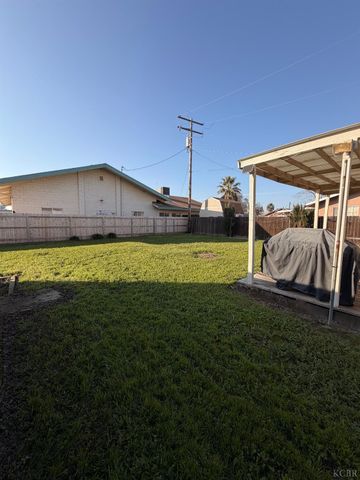 10670 Jackson Street, Armona, CA 93202
