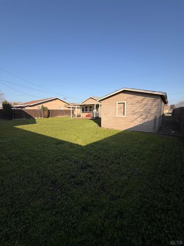 10670 Jackson Street, Armona, CA 93202