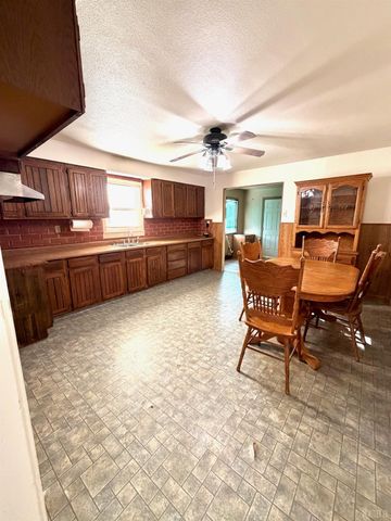 10670 Jackson Street, Armona, CA 93202