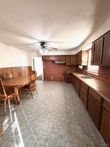 10670 Jackson Street, Armona, CA 93202