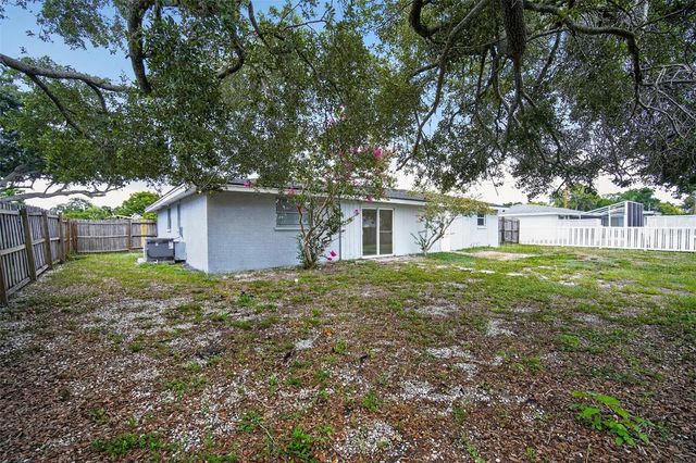 3834 WARREN RIDGE STREET, Sarasota, FL 34233