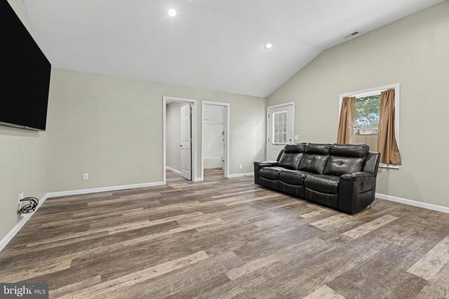 23 GENTIAN ST, Browns Mills, NJ 08015
