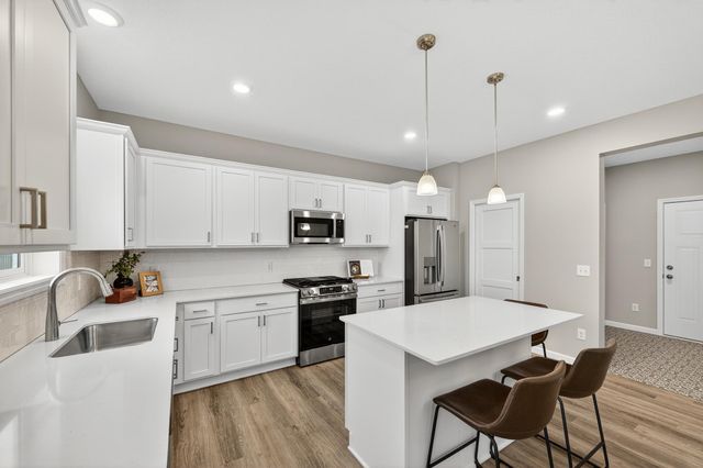 2615 Arbor Drive, Buffalo, MN 55313