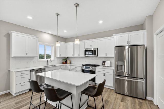 2615 Arbor Drive, Buffalo, MN 55313