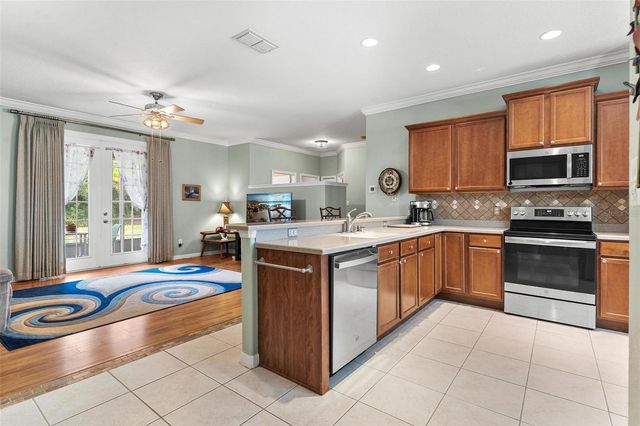 36403 GRAND ISLAND OAKS CIRCLE, Grand Island, FL 32735