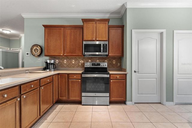 36403 GRAND ISLAND OAKS CIRCLE, Grand Island, FL 32735