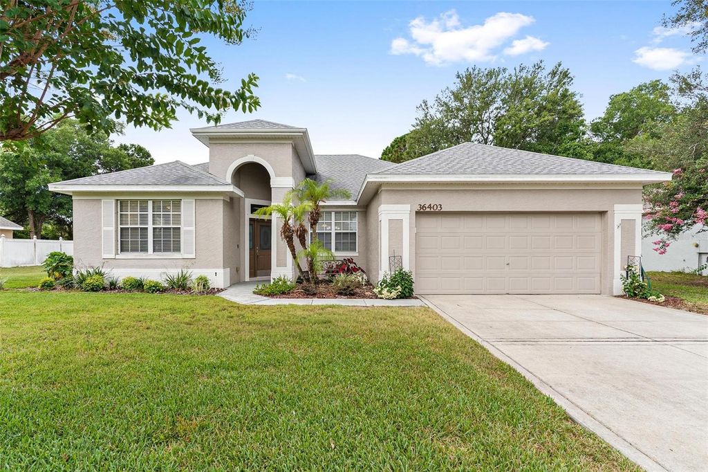 36403 GRAND ISLAND OAKS CIRCLE, Grand Island, FL 32735