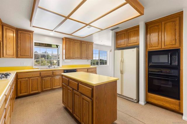 3480 Sunset Dr, Fallbrook, CA 92028