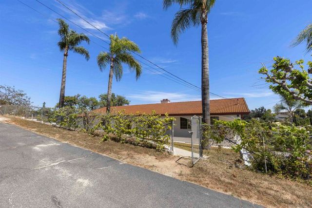 3480 Sunset Dr, Fallbrook, CA 92028
