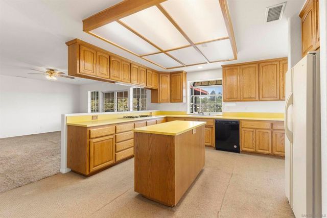 3480 Sunset Dr, Fallbrook, CA 92028
