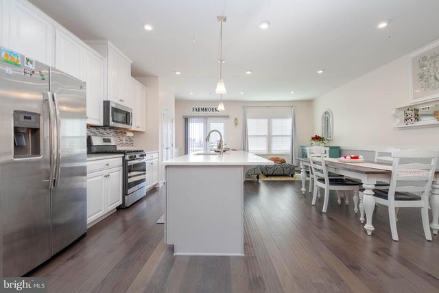 6211 ISLINGTON ST, Middle River, MD 21220