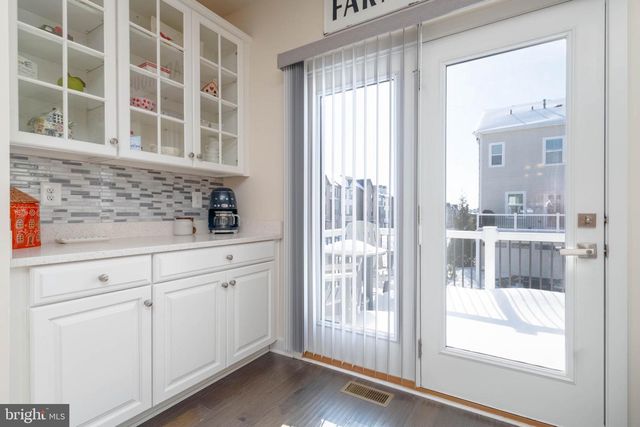 6211 ISLINGTON ST, Middle River, MD 21220