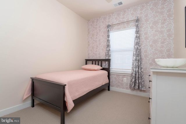 6211 ISLINGTON ST, Middle River, MD 21220