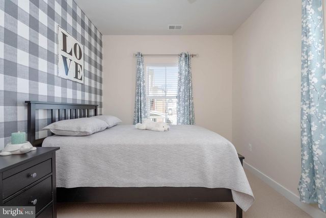 6211 ISLINGTON ST, Middle River, MD 21220