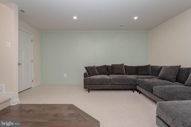 6211 ISLINGTON ST, Middle River, MD 21220