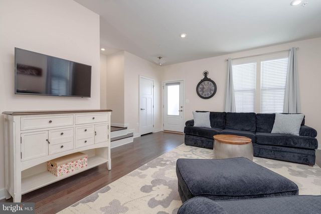 6211 ISLINGTON ST, Middle River, MD 21220