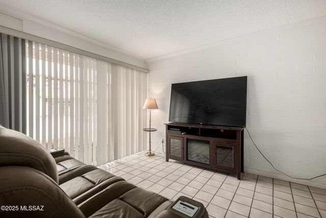 1475 S Jones Blvd Apt G5, Tucson, AZ 85713