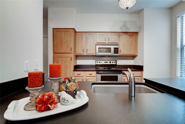 1201 Grove BLVD 1404, Austin, TX 78741