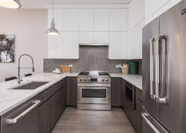 2930 N Lincoln Avenue 2, Chicago, IL 60657