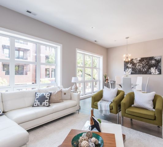 2930 N Lincoln Avenue 2, Chicago, IL 60657