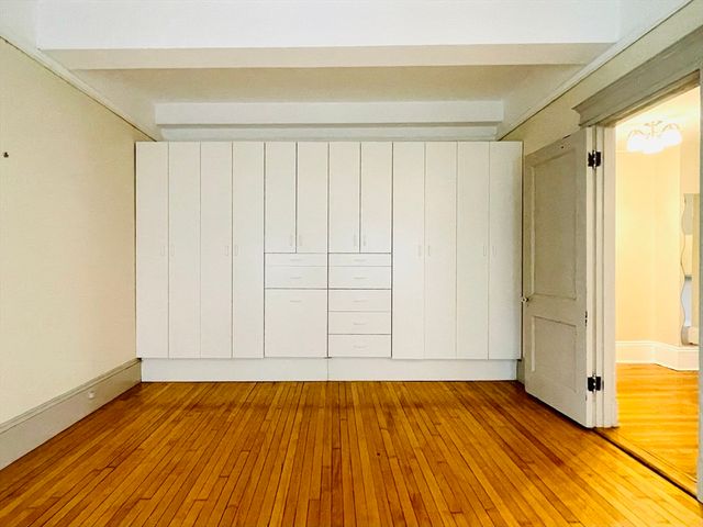 1080 Beacon St 2C, Brookline, MA 02446