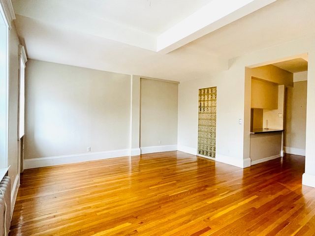 1080 Beacon St 2C, Brookline, MA 02446