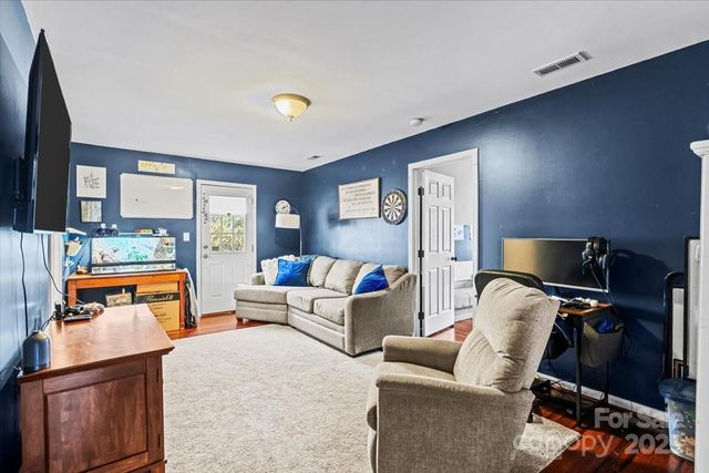 8851 Oldenburg Drive, Mount Pleasant, NC 28124