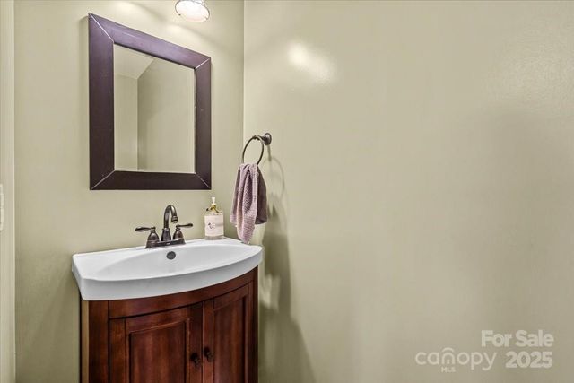 8851 Oldenburg Drive, Mount Pleasant, NC 28124