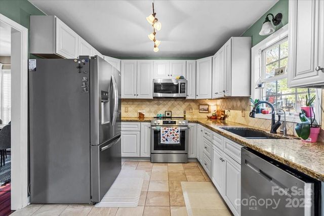 8851 Oldenburg Drive, Mount Pleasant, NC 28124