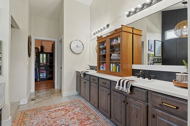 104 N Kennedy, Wichita, KS 67235