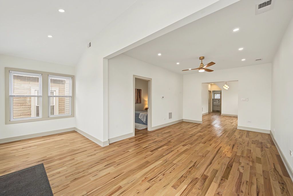 4852 W MELROSE Street, Chicago, IL 60641 — photo 4