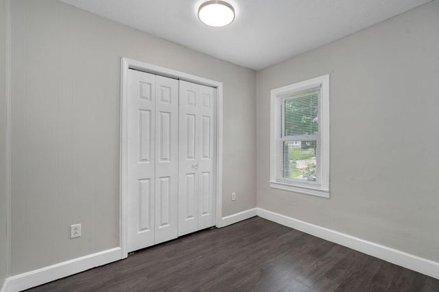 1520 N Rogers Avenue, Springfield, MO 65803