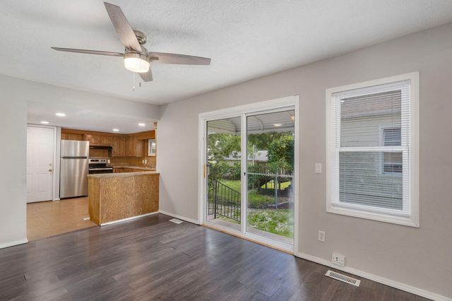 1520 N Rogers Avenue, Springfield, MO 65803