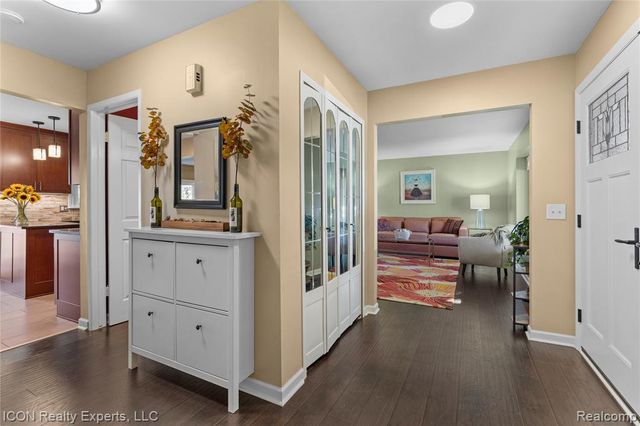 6596 Chadwick Drive, Canton, MI 48187