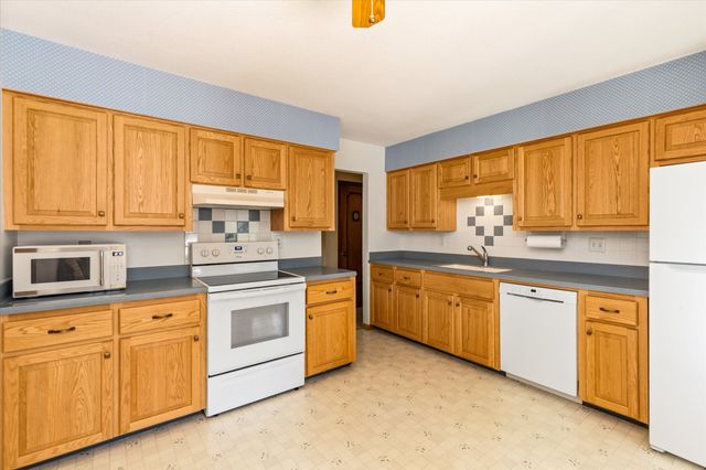 1233 31st Street, West Des Moines, IA 50266