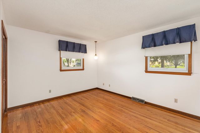 1233 31st Street, West Des Moines, IA 50266