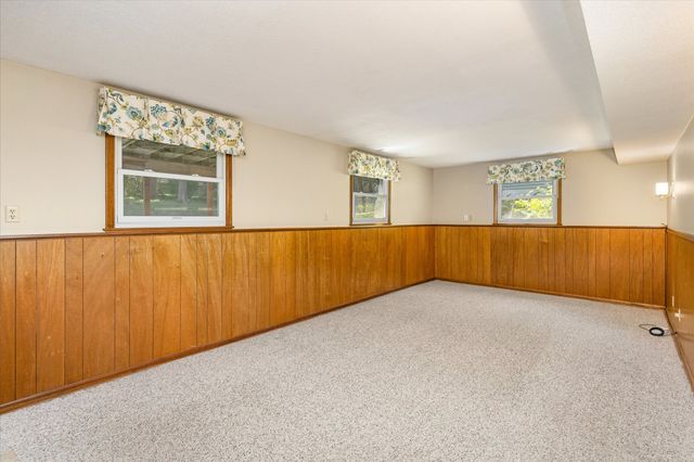 1233 31st Street, West Des Moines, IA 50266