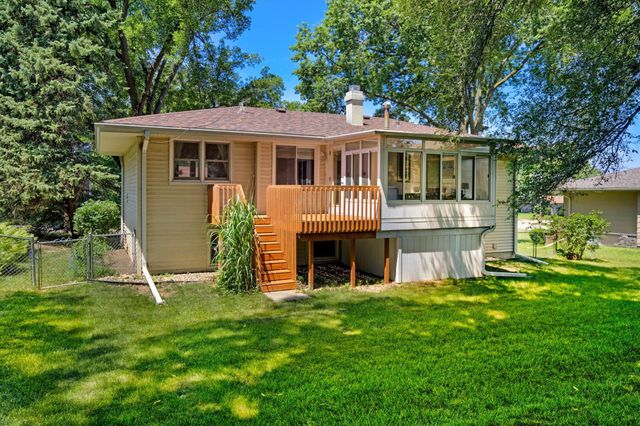 1233 31st Street, West Des Moines, IA 50266