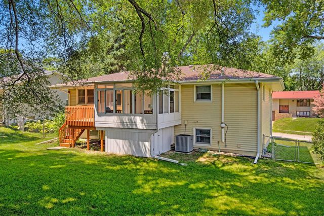 1233 31st Street, West Des Moines, IA 50266