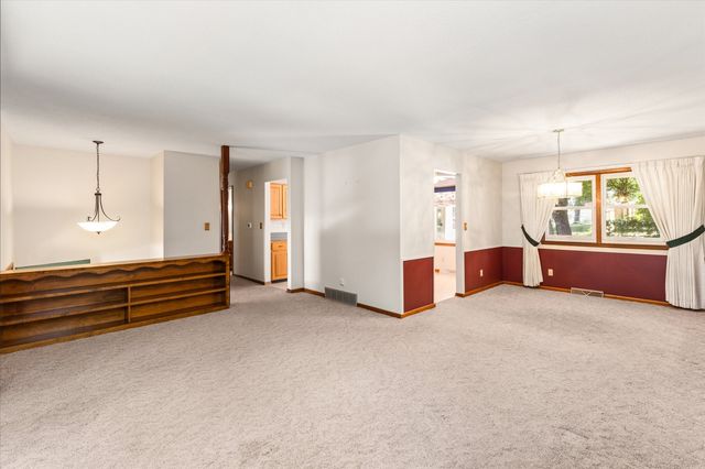 1233 31st Street, West Des Moines, IA 50266