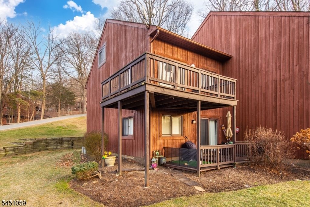 1 Deer Valley Ln Unit 2, Vernon Twp., NJ 07462 — exterior