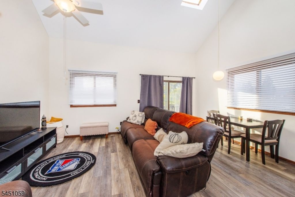 1 Deer Valley Ln Unit 2, Vernon Twp., NJ 07462 — photo 5