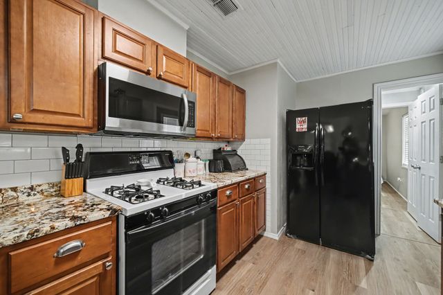762 Oak Leaf Trail, East Tawakoni, TX 75472